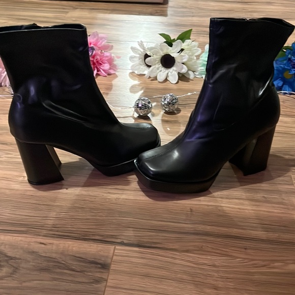 Dolls Kill Shoes - Heeled Ankle Boots NWT